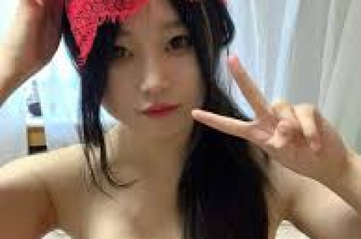 新晋小花要拆很新的房子被黑料骂上热搜是因为爱太多？