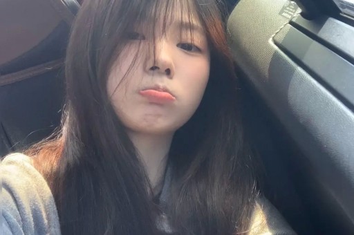 他是国家一级演员二婚娶小妻子把丧子的岳父母当亲生父母孝顺